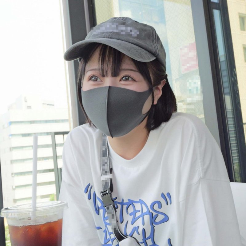 FC2PPV 4923774 自称女汉子,脱衣后却是性感H罩杯