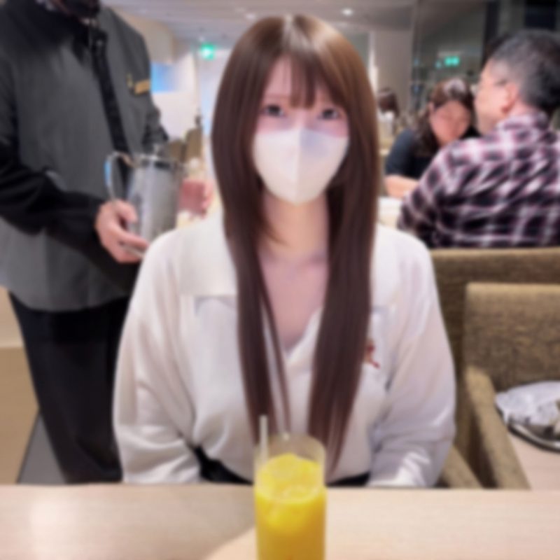 FC2PPV 4926190 因赌博成瘾缺钱下海的柏青哥店员，酥胸敏感度爆表被内射怀孕