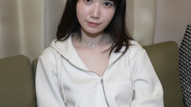 FC2PPV 4927949 名门大学苗条美体JD初尝中出高潮，甜美娇喘求内射 [中文字幕]