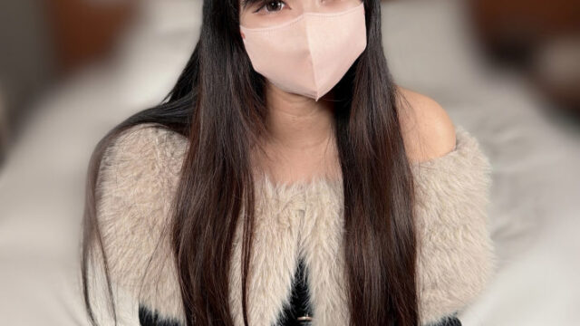 FC2PPV 4928460 冷艳美女意外情欲满满！真枪实弹无套内射，成熟外表下私处却敏感易湿、娇喘不断，无毛美臀尤物被生插到腹上出精