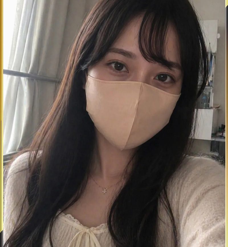 FC2PPV 4938235 与镇上第一美女大白天汗流浃背地激情做爱