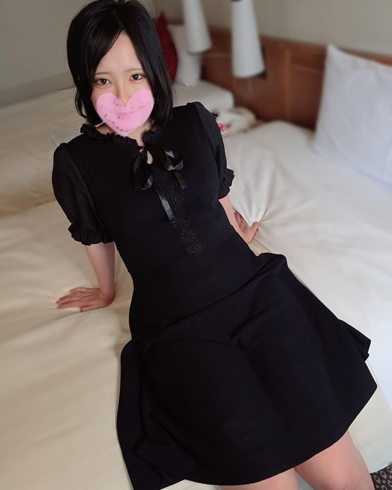 FC2PPV 4938435 亲身体验第2位学员:牙科前台F罩杯美女被彻底征服!用润滑油按摩疲惫身躯直到身心欲仙欲死~最后当然是种下爱的种子完美收官!