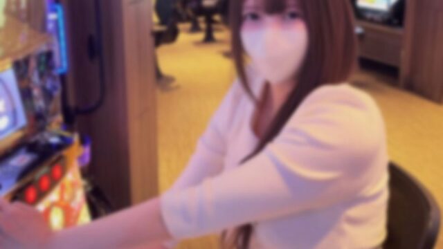 FC2PPV 4939451 乳头高潮,关西女生因缺钱借钱被偷拍,敏感大阴蒂被玩弄到销魂,真枪实弹内射