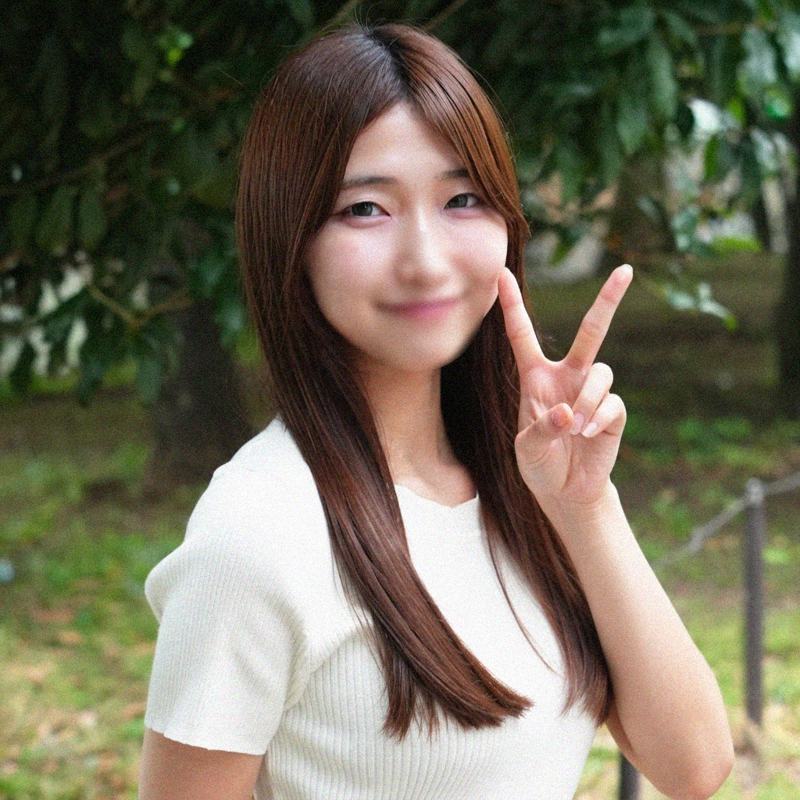 FC2PPV 4942193 初出镜清纯美女(20岁),为追星与大叔合体「啊啊,好烫」惨遭中出爆射