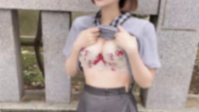 FC2PPV 4946544 涩谷经纪公司超可爱模特,面对突如其来的中出摄影既害羞又两度高潮抽搐