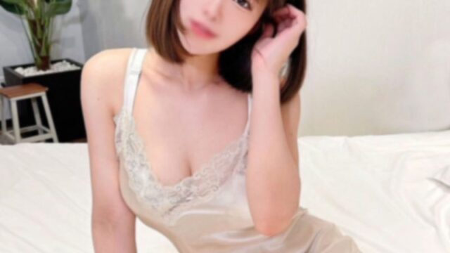 FC2PPV 4956023 G罩杯极品养眼系技师主观视角诱惑，禁欲店里被撩到理智线崩断的口爆体验