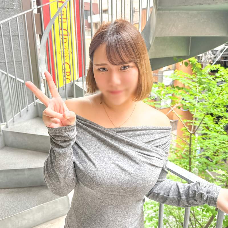 FC2PPV 4960206 让极品美乳美臀的女公关穿上性感内衣,湿漉漉小穴被狠狠贯穿中出播种