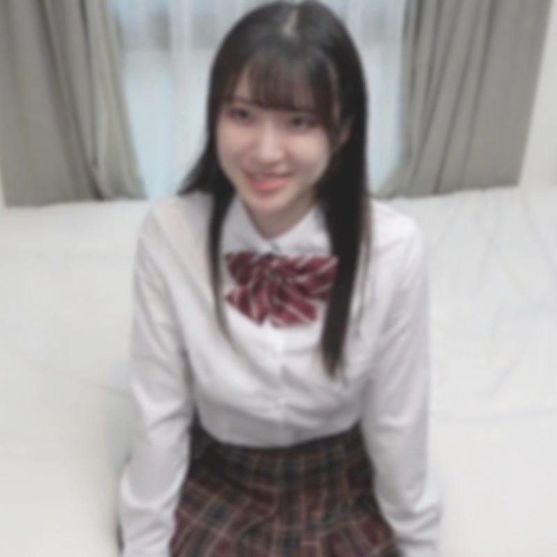 FC2PPV 4968831 绝版永久收藏！后成偶像团体成员的“年级第一美女”出道前珍贵影像，清纯白皙18岁