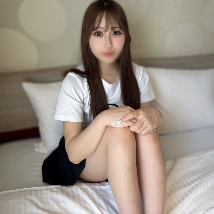 FC2PPV 4972235 【无码】【内射】网红小美女的亲密性爱，口交技巧也在线
