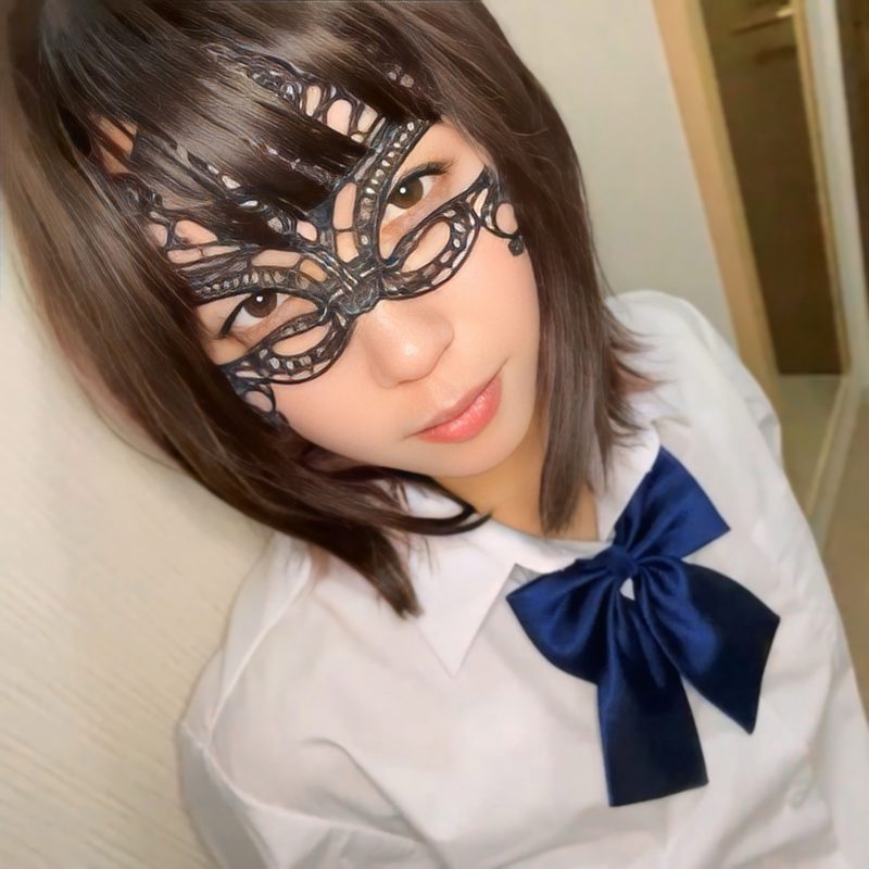 FC2PPV 4975437 抽空被叫出来站立后入爽一发，用玩具回礼让她也舒服