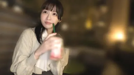 SIRO-5732 性感软萌女大学生的超短裙让男生们都忍不住心动！明明对性充满好奇却害羞不敢主动，结果欲求不满到爆？！她对拍摄AV满怀期待，淫水止不住地狂流！反复喷… [英文字幕]